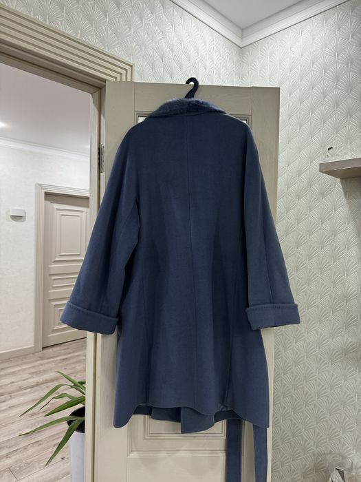 Пальто с меховым воротником