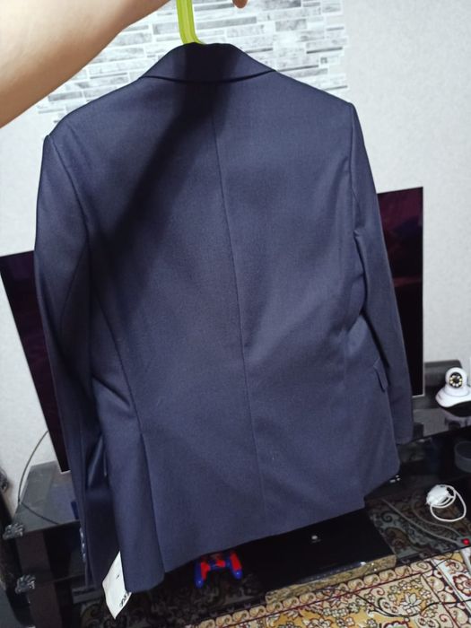 Продам школьный костюм!