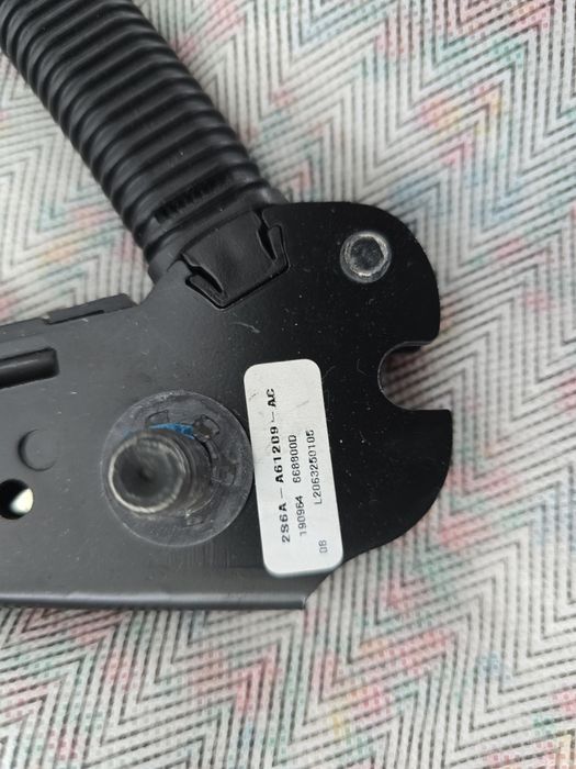 Pretensioner centura dreapta fata Ford Fiesta Fusion OEM 2S6AA61209AC
