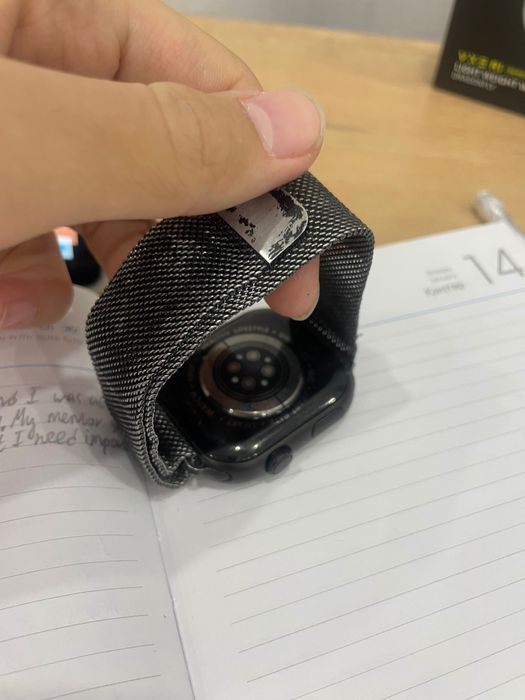 продам электронные часы с экраном