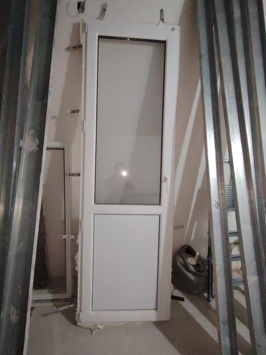 Пластиковый дверь и окна срочно