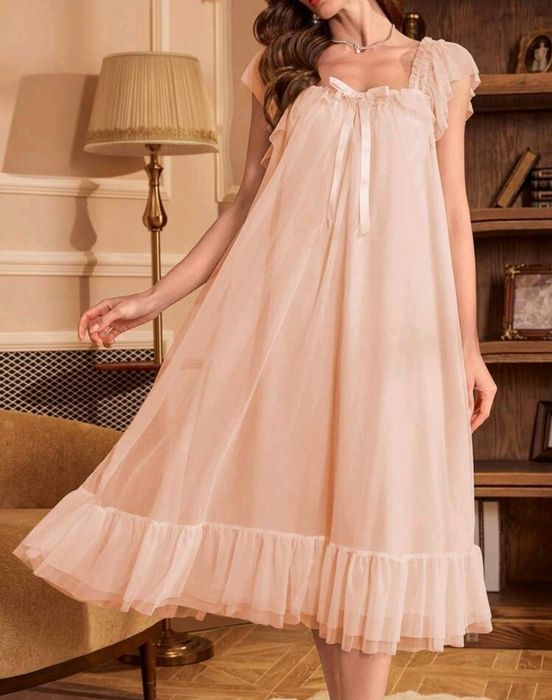 Страхотна нощница розова