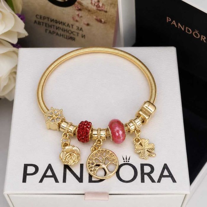 Дамски гривни Дървото на живота от PANDORA