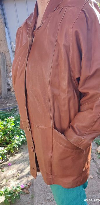 Дамско кожено яке