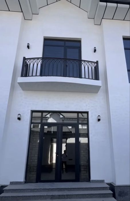 Коттедж - 2.5 соток 12 комнатный, Ор-р: Жомий базар Чукурсой