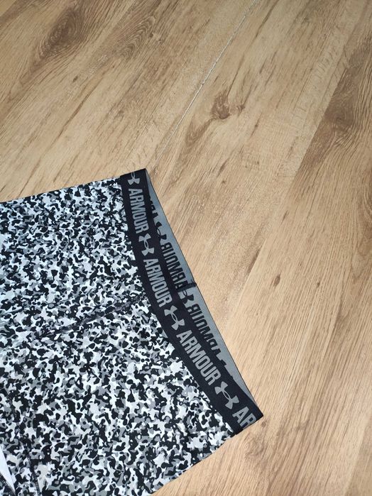 Pantaloni scurti compresie de dama Under Armour marimea L