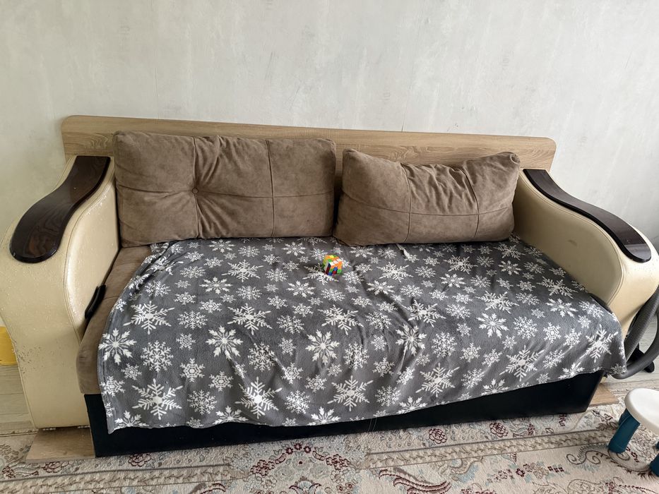 Продам диван-стол