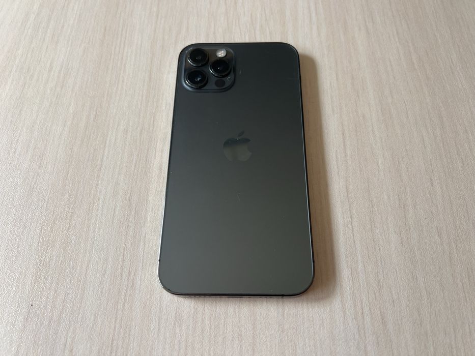 Продавам Apple iPhone 12 Pro 256GB