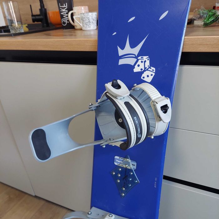 Placa snowboard cu legaturi 125 cm