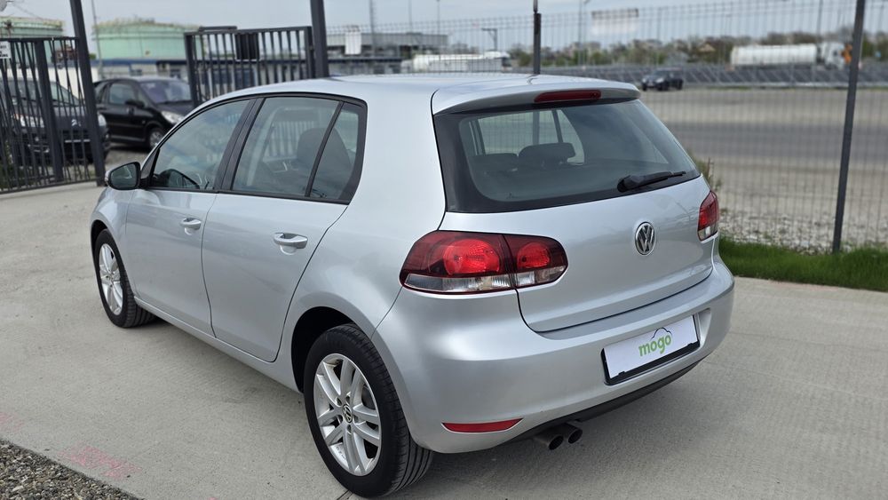 VOLKSWAGEN Golf 2010 — imagine 4