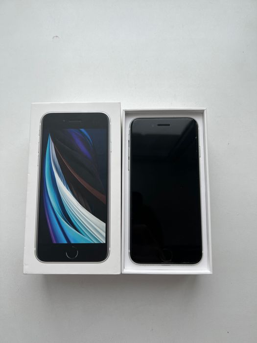 Продаю Iphone se 2020