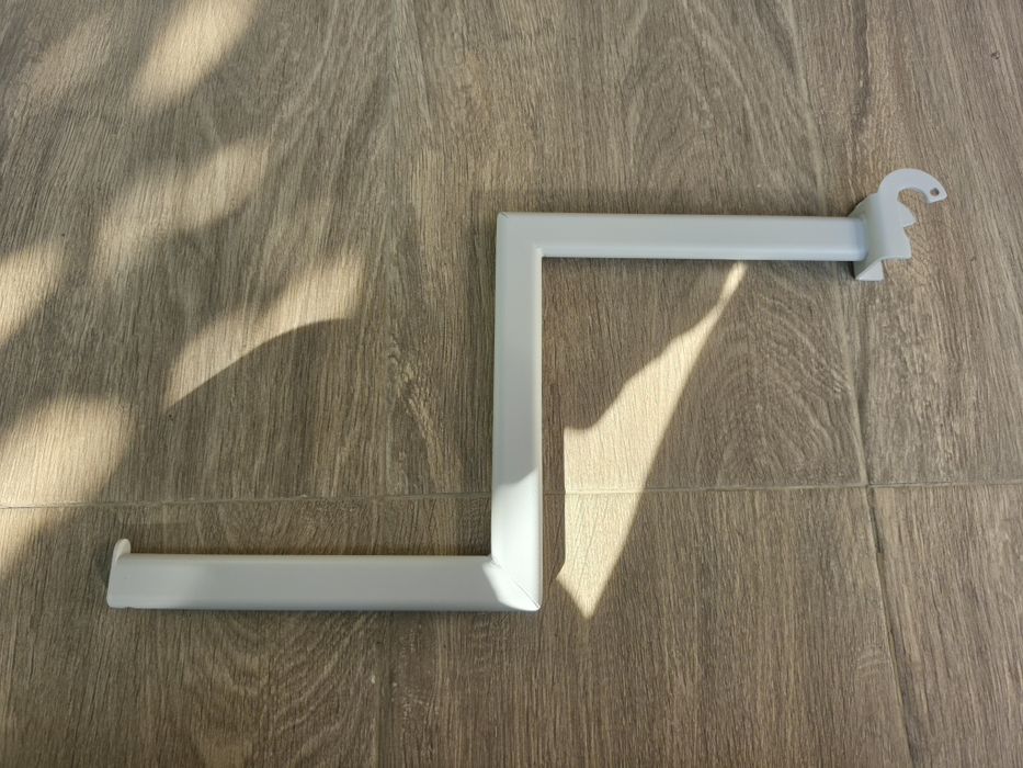 Brat suport umerase in trepte (schodek) pentru mobilier comercial / dressing