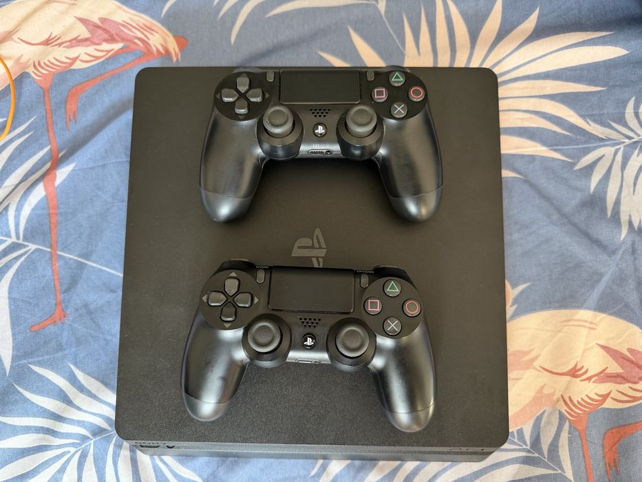 PS4 Slim 1 tb Като нов