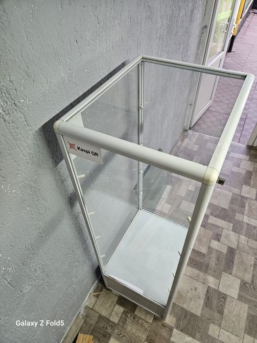 Продам ветрину б/у