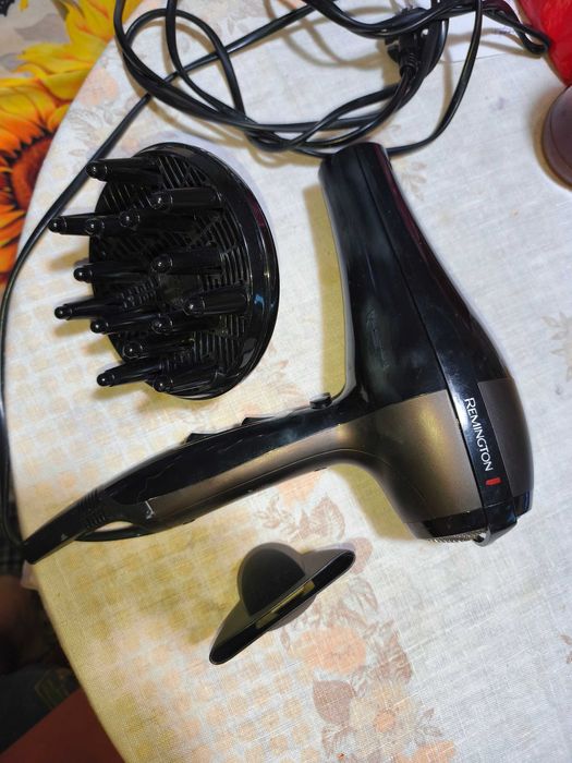 Сушоар Remington 2300w