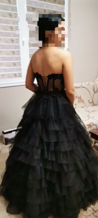 Бутикова официална / абитуриентска рокля размер М