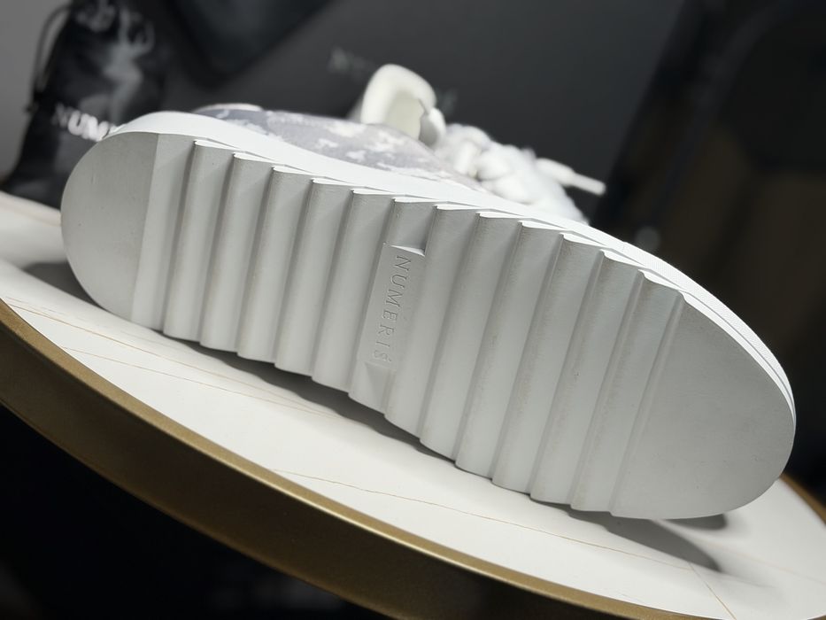 Adidasi Numeris 30% reducere