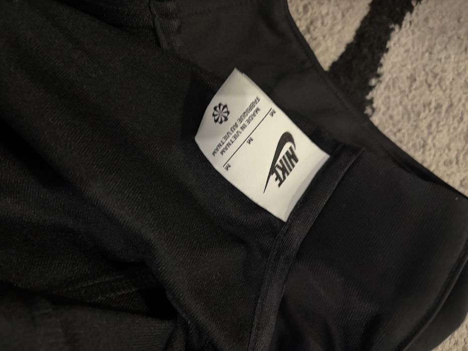 екип на Nike - размер М