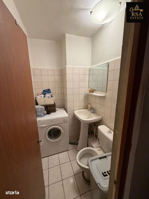 Apartament 3 camere de vanzare Nord Republicii Valcea, decomandat, 2 b