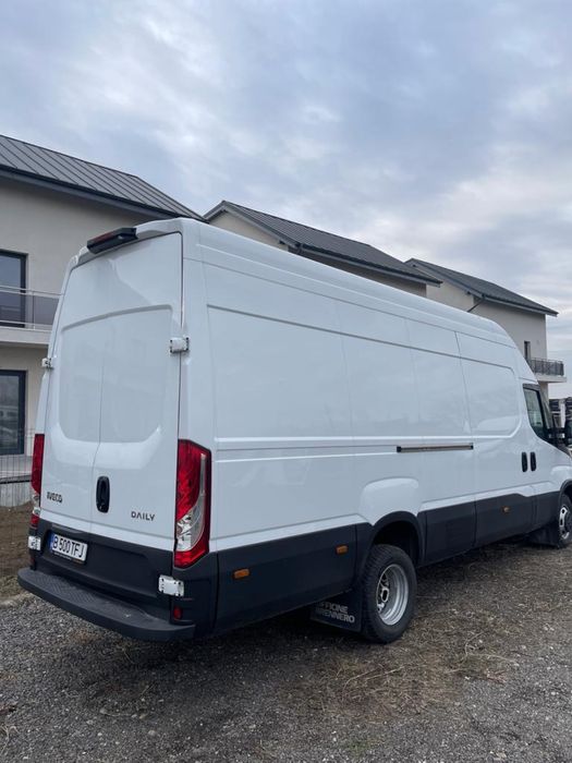 Inchirieri Dube/ Inchiriez Duba Cutie Automata Iveco Daily Fara Sofer