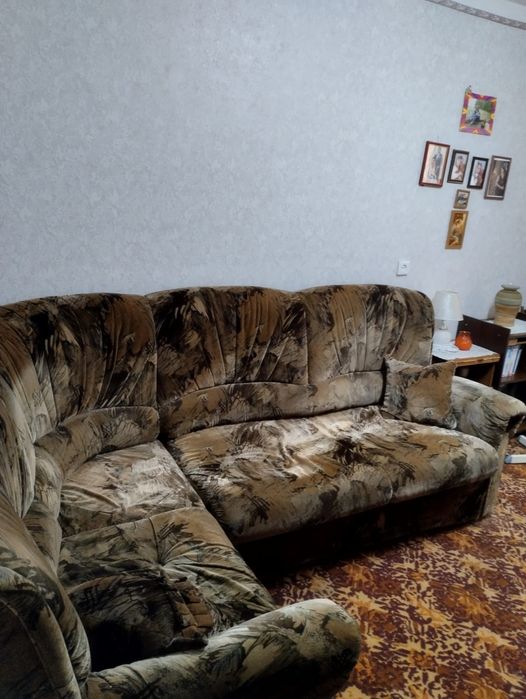 Отдам даром диван