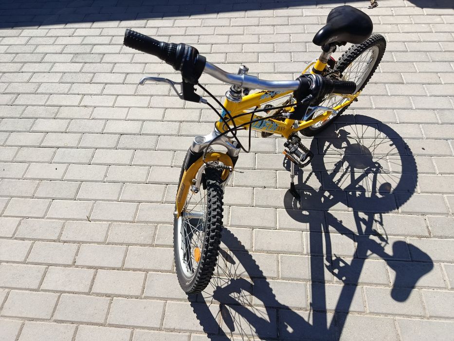 Bicicleta 20 cu suspensie față