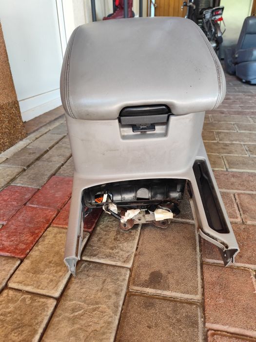 Banchete spate Toyota Land Cruiser 100-cotieră cu frigider