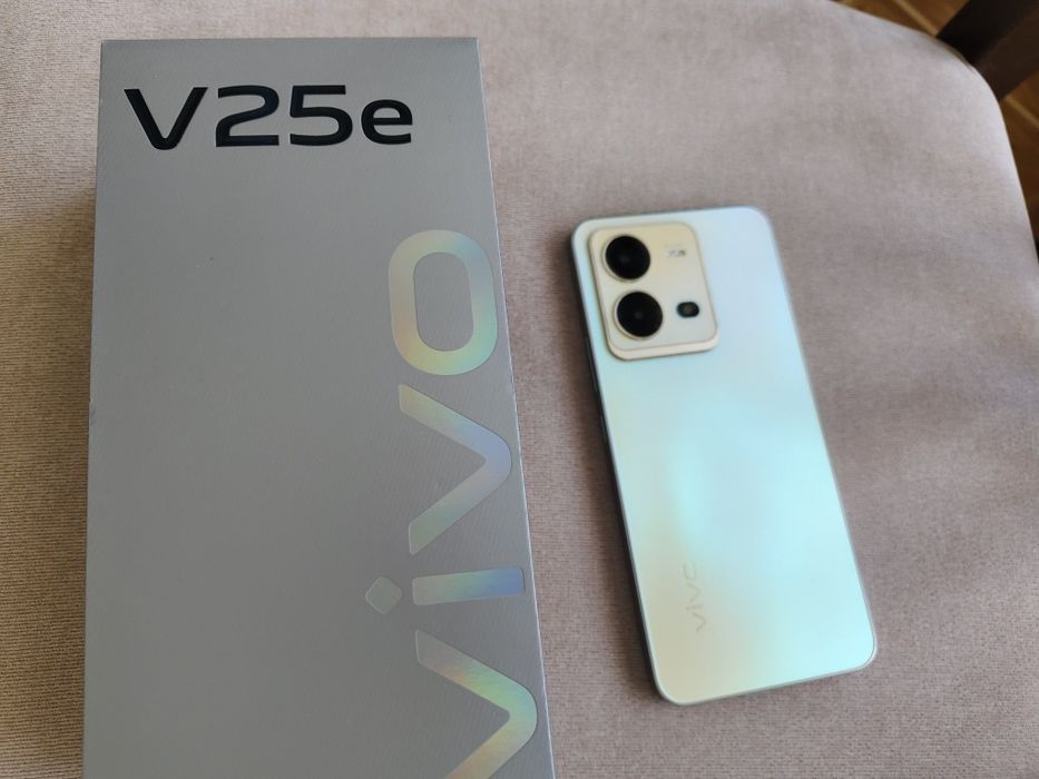 Продам телефон vivo v25e