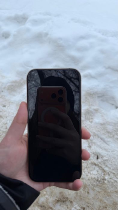 Продам 16 про 256 г