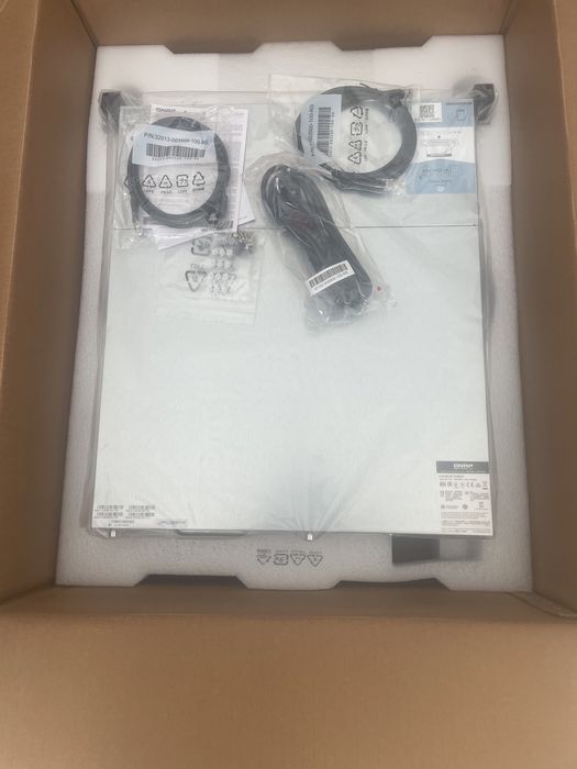 Vand NAS Qnap TS-863XU-4G