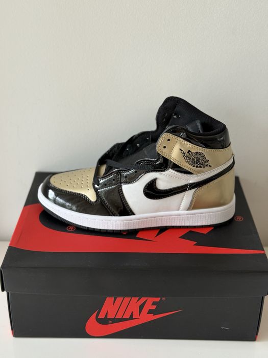Air Jordan 1 Retro High Patent Gold Toe  Full Box