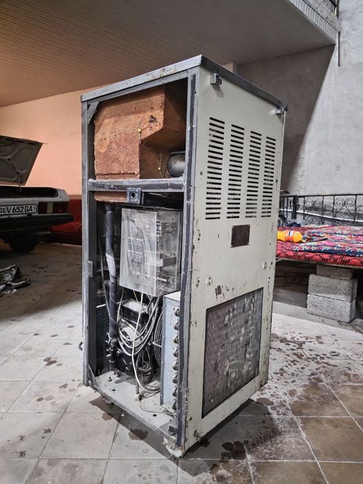 Марожни аппарат сотилади ишлаши зор кимга керак болса телефон килинг ф