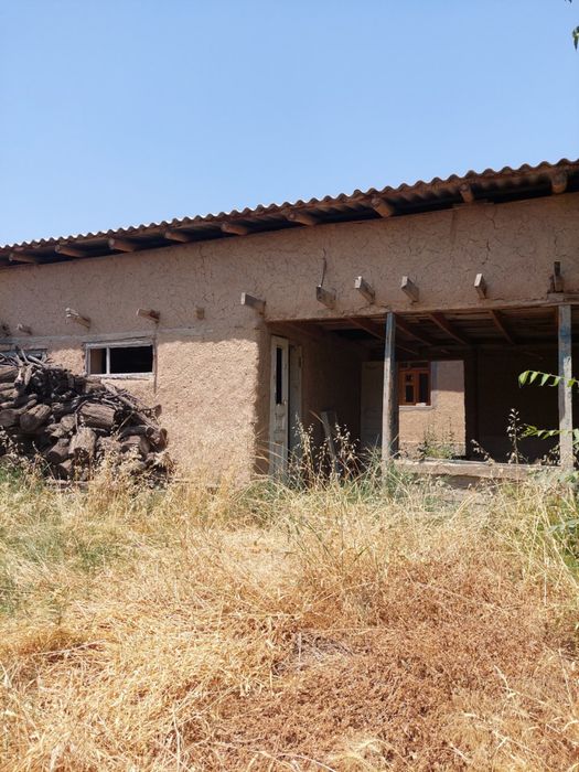 Tayyor uy hovli qibrayda