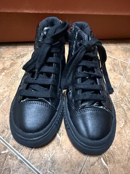 Черни сникърси/ боти Geox