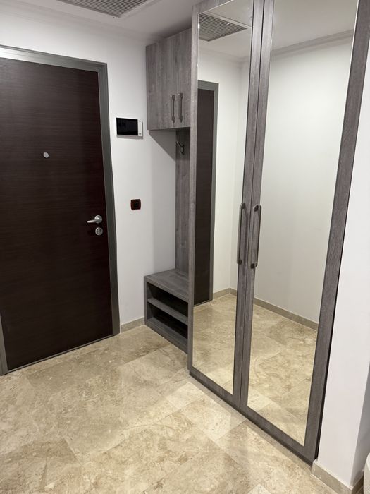 Apartament 3 camere et 2. 105mp