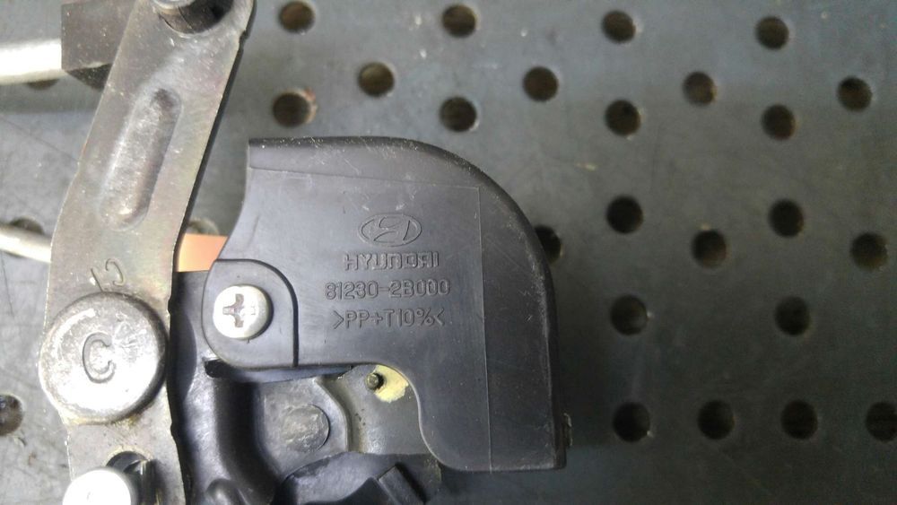 Broasca haion hyundai santa fe 2 cm 812302b000