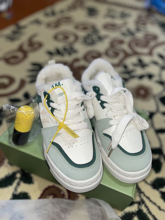 Женская крассовка с таблетками