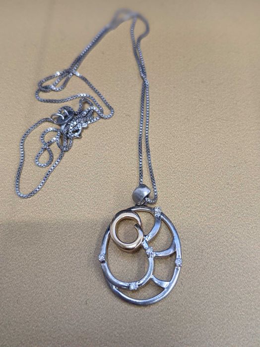 Бриллиантовый кулон в виде скорпиона