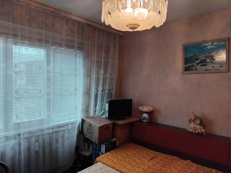 Продавам 2-стаен, Здравец север