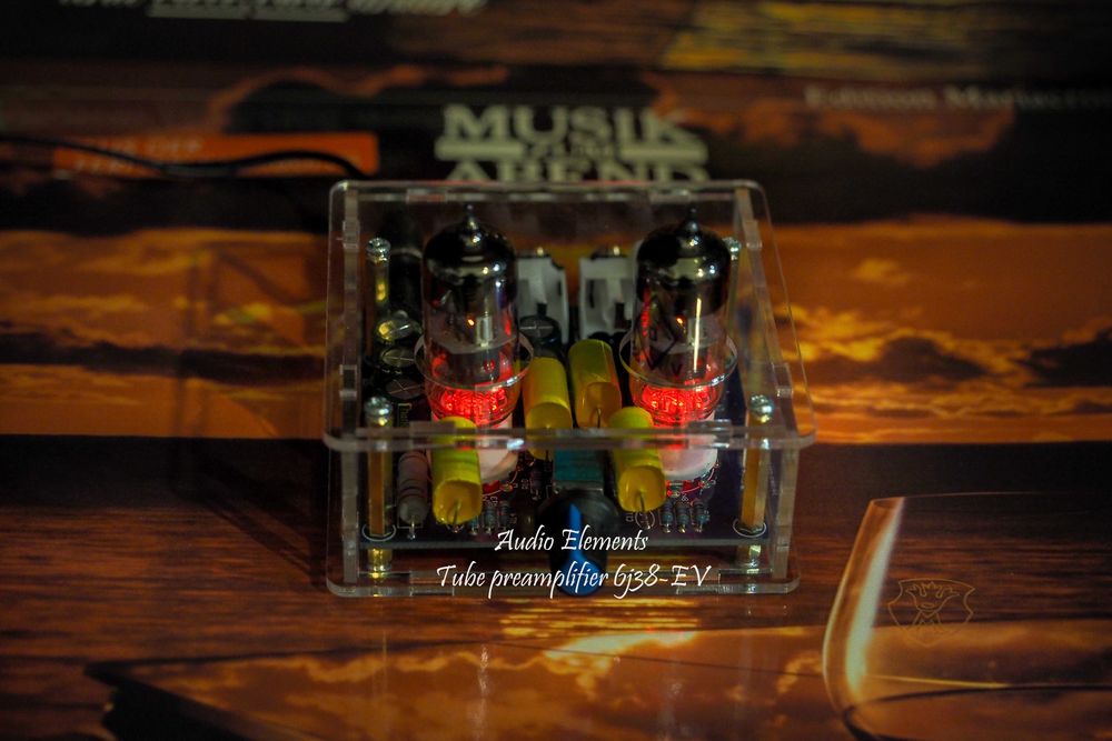 ЛАМПОВ Предусилвател /усилвател/ FEVER 6J38 TUBE PREAMP AMPLIFIER