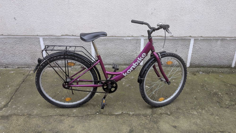 Bicicletă Konbike (roți 24") – Practică și rezistentă