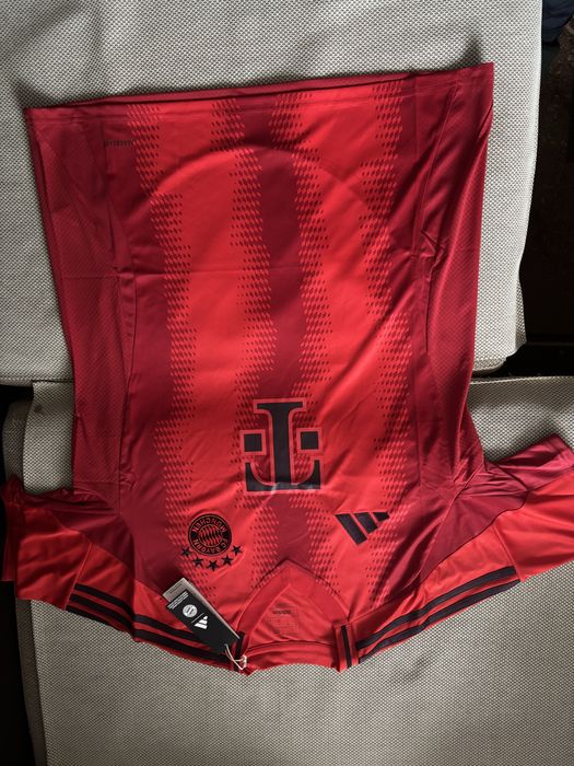 Нова футболна тениска Bayern Munchen