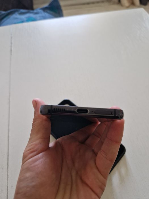 Samsung s22 black