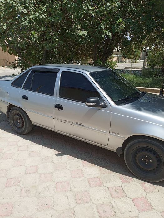 Нексия 2 сотилади, арзон булса хам накд пулга сотаман,.