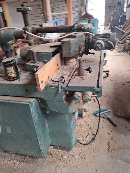 Фреза с подаващо ус-во