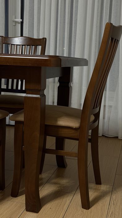 Обеденный стол + 6 стульев