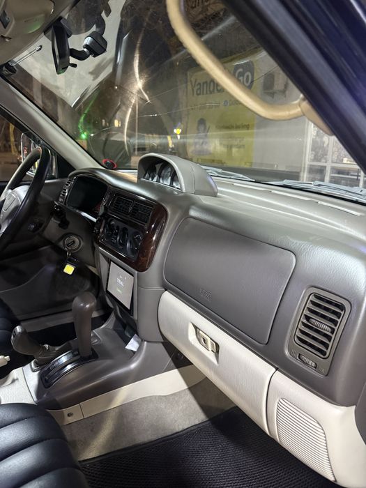 sotiladi mitsubishi montero sport 1