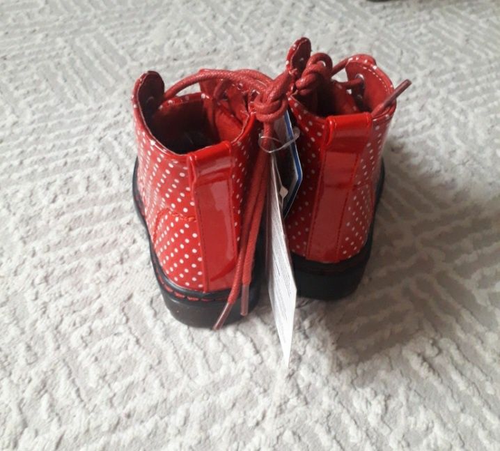 Ботинки детские новые