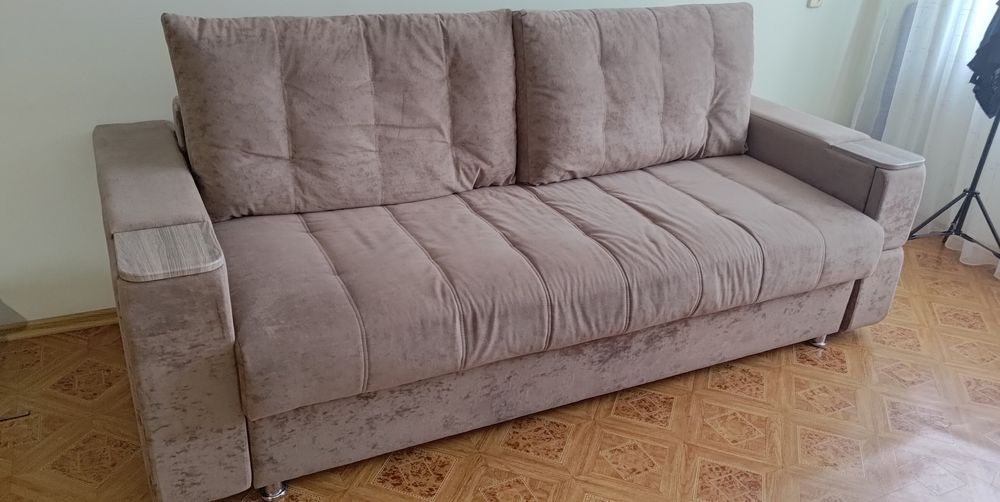 Продам диван в хорошем состоянии