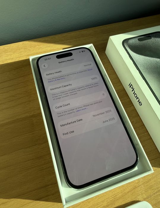 Като Чисто Нов Iphone 15 pro 256GB 100% Battery Health